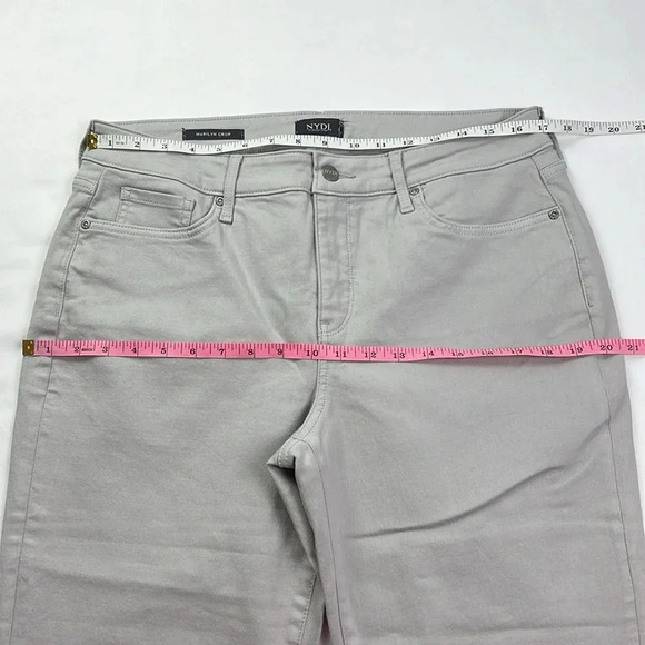 NYDJ Women’s 12 Marilyn Crop Cool Embrace Lift x Tuck Technology Capri Jean - Picture 9 of 12